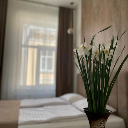 Тиктора, 3 Центр Apartment ลวีฟ ภายนอก รูปภาพ